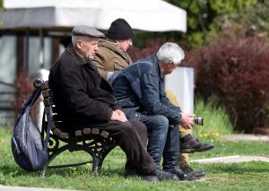 Пензионерска неједнакост у Србији: Највиша месечна пензија равна годишњој најнижој
