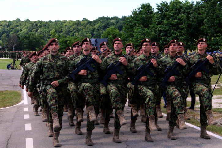Who drives children from Kragujevac to Vučić's military parade SRBIN.info