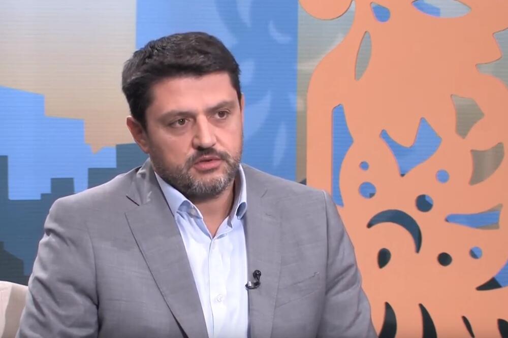 CG proteruje ambasadora Srbije Vladimir Božović proglašen za personu