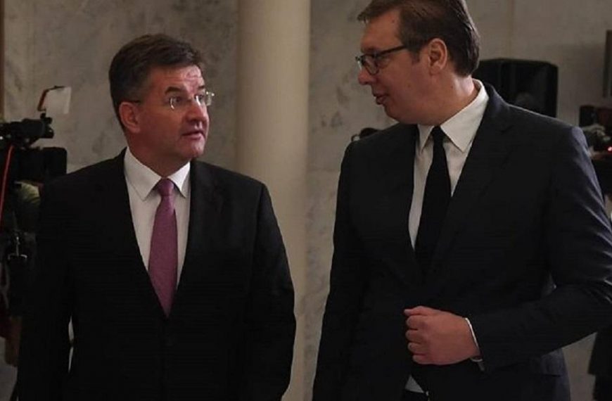 СКАНДАЛ: Лајчак поднео оставку због веза са Епштајном! Фицо се одрекао саветника