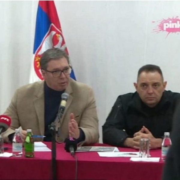 Није Вујадин једини: Ево ко је још имао снимке са транвеститом, Веселин Милић их побрисао!? (ФОТО)
