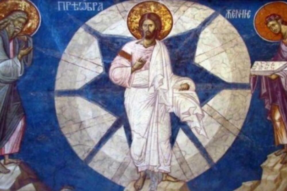 „Бог се јави“, народни обичаји за Богојављење и лековита водица