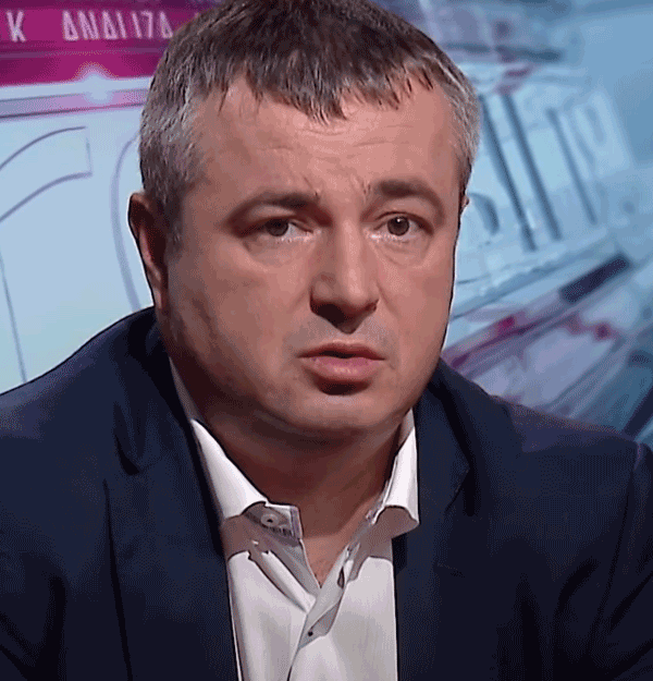 СПС Бајатовић прима плату 34.594 евра&hellip;