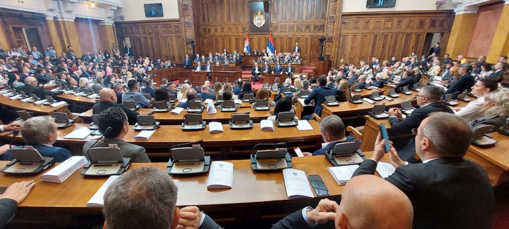 Шпански лист:Српске власти усвојиле законе којима се урушава независност правосуђа