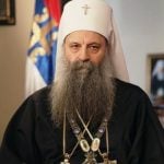 Порфирије испраћао појас Пресвете Богородице и извређао део верника: „Појави се понеки дебил“