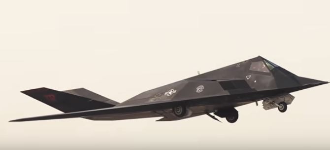 На данашњи дан оборен "невидљиви" Ф 117 А | СРБИН.инфо