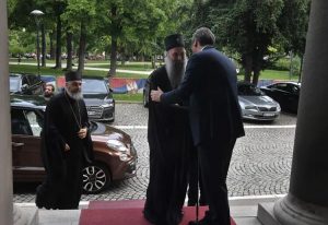 У Србији више нема епископа који нису по вољи СНС:Да ли на ред долазе и свештеници