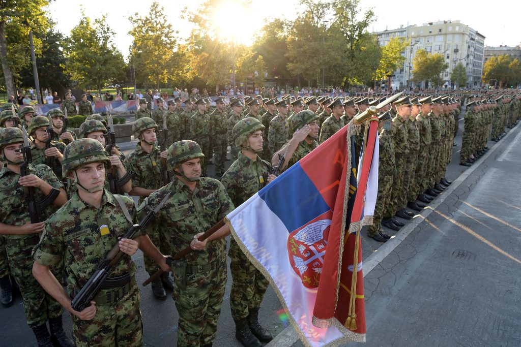 Новац за служење војног рока Влада пребацила за куповину слика и такмичења