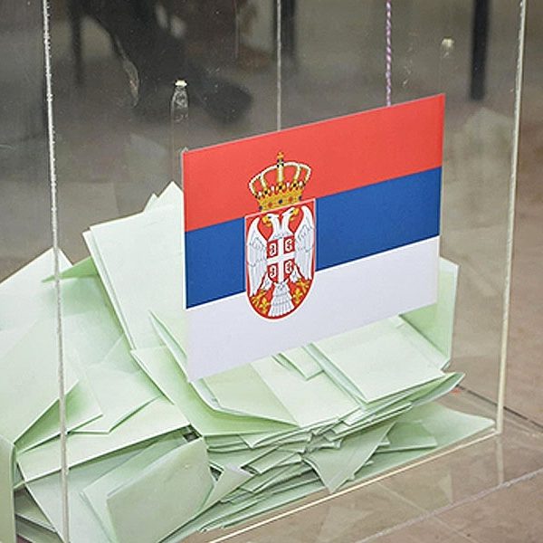 Изборне манипулације режима у Србији: Милионска разлика између уписаних у бирачки списак и стварног броја бирача
