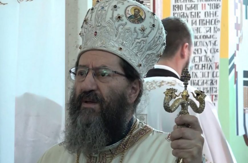 После смене Јустина склоњени и најближи сарадници, Епархија жичка пред поделом