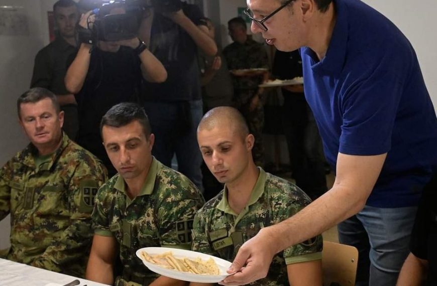 Када ће почети обавезно служење војног рока: Како је Вучић „покопао“ самог себе