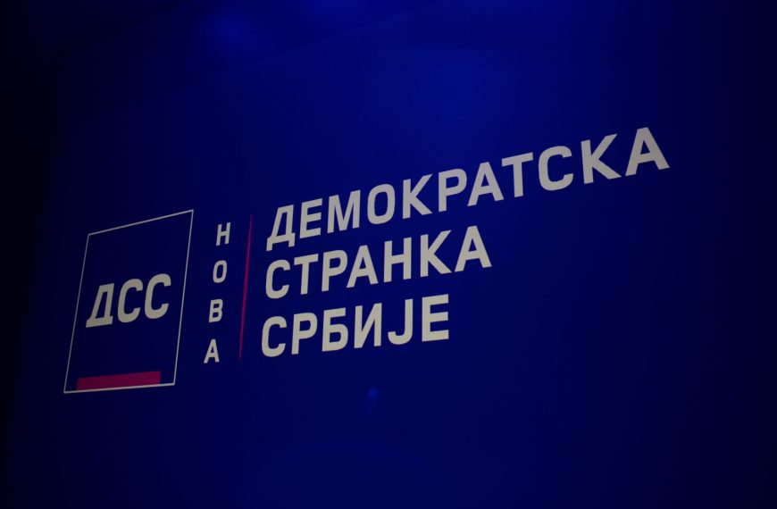 Ристивојевић (Нови ДСС): Вучић и Дачић делују као Станлио и Олио