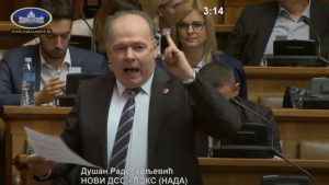 Монархисти:Снег није чудо,али је чудо колико је власт неспособна,казнити одговорне