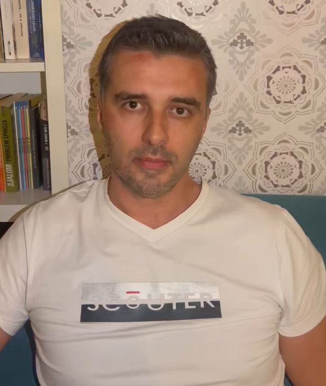 Манојловић: Тешко народу кога Вучић брани, а Синиша Мали храни