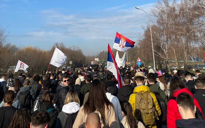 Студенти из НС радикализују борбу: Зову на бојкот наставе и протесте широм Србије!