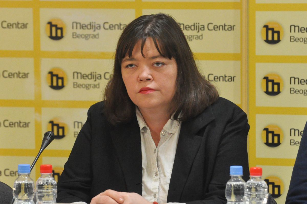 Нада Гладовић: Како ,,проевропски медији“ чувају режим Александра Вучића?