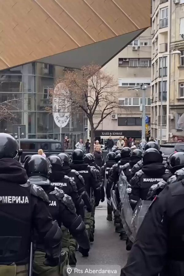 Полицајци у улози кућних љубимаца српског…