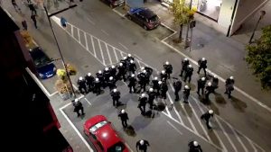 Сцене полицијског насиља: Како су нас Вучић, Дачић и Лончар правили будалама
