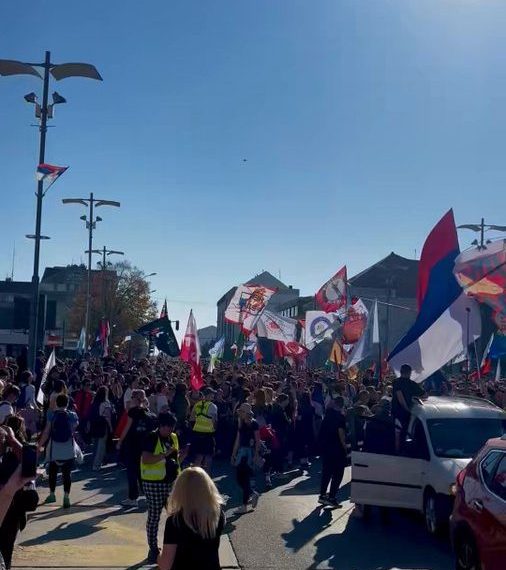 Вечерас протести широм Србије: Погледајте списак свих градова где ће се одржавати