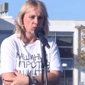 Вучић јој прво убио сина, сад би да шаље Дијану Хрку у затвор! За 16 мртвих у Н. Саду нико не одговара – мајку жртве хапсе због протеста