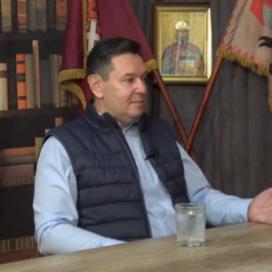 Шаровић: Ево шта се заиста догодило у Тивту, Вучић је хтео да „подметне пожар“ (ВИДЕО)