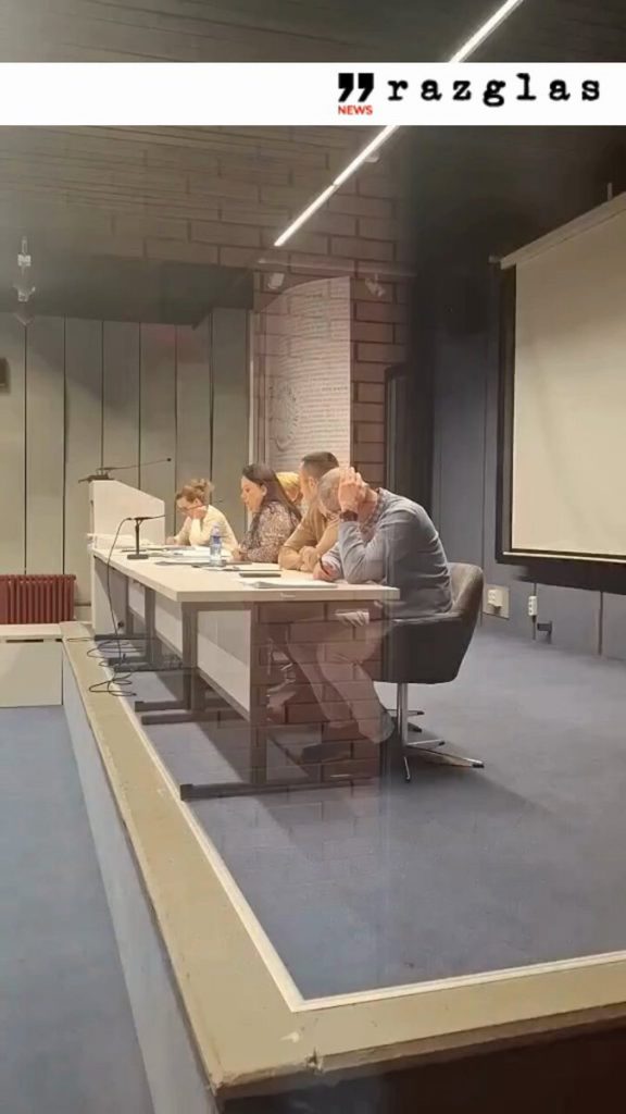 Студенти ушли на седницу Наставно-научног већа Филозофског факултета у Новом Саду