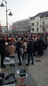 Протест у Чачку због прогона грађана који су прекинули концерт Ане Бекуте