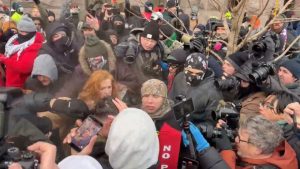 Трамп води рат и унутар земље: Шаље војску у Минесоту да угуши побуну народа!
