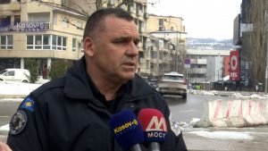 Хвала Вучићу: Од сутра пуна примена закона о странцима и возилима на Косову