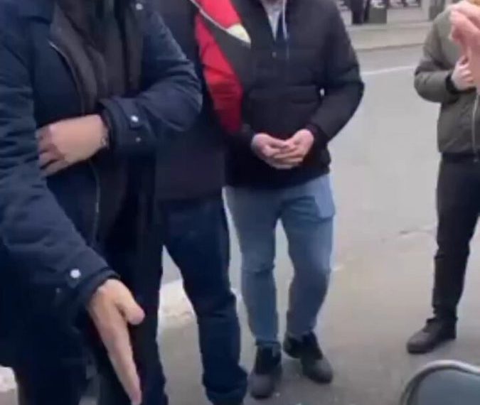 Непознате особе провоцирају студенте који су у посети селу Даросава