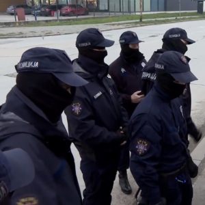 „Може ми се“ Пандури с фантомкама малтретирали студенте који су пешачили до Ваљева