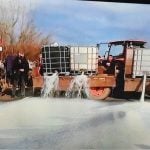Најмасовнији протест до сада, просуте тоне млека:Пољопривредници блокирали&hellip;