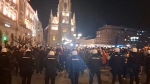 Инциденти у Н. Саду: Ћаци напали студенткиње, најмање троје повређено! ВИДЕО