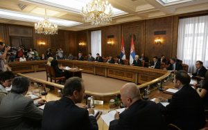 Реконструкција Владе или изборни маркетинг? Поруке премијера у сенци нових избора