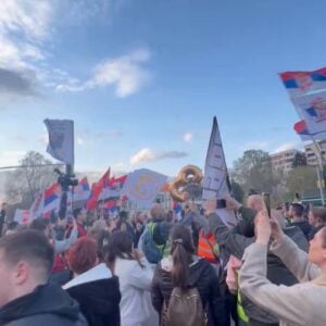 Једино Вучићево оружје у кампањи биће ДЕМОРАЛИСАЊЕ: Препознајте подвале