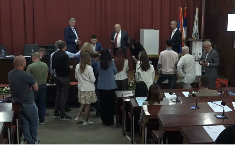 Издала студенте: Друга са листе већ прелетела, погазила Етички уговор!
