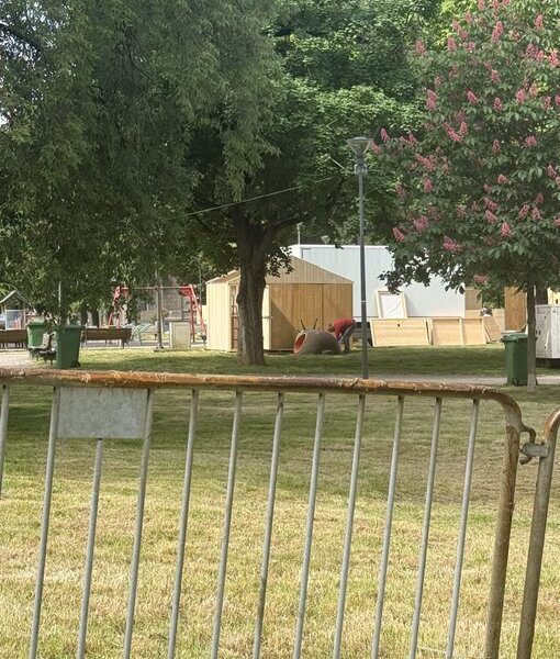 У затвору преминуо члан обезбеђења из Ћациленда, који је покушао да убије старију жену пред унуком на Новом Београду
