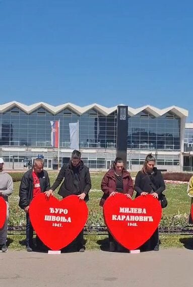 Студенти обесмислили Вучићев портал „Ко си бре ти?“: Пријавили корупцију за надстрешницу, а онда се десило&hellip;