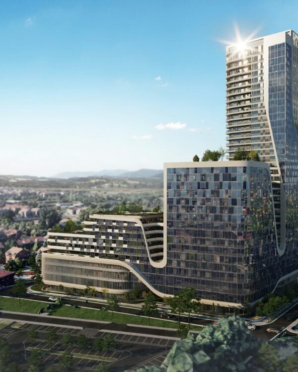 Кулу од 120 метара на Бежанијској…