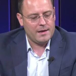 Адвокат Александар Оленик позван у УКП због истраге о наводној употреби звучног топа