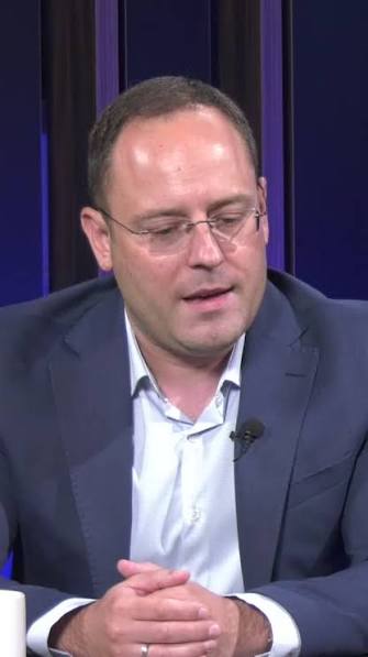 Адвокат Александар Оленик позван у УКП због истраге о наводној употреби звучног топа