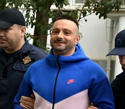 Медени запалио мреже, па му угасили профил: Истина о Вучићевим Ћацијима у Црној Гори! (ВИДЕО)
