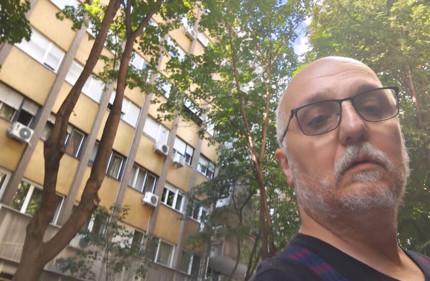 БИА упала у кућу Дејана Петра Златановића, хоће да приведу уредника Србин инфо! ВИДЕО