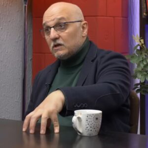 Дејан П. Златановић после информативног разговора у МУП-у око “звучног топа”: Власт у паници, систем им се распада
