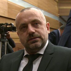 Вучић се припрема да се безболно отараси Радоичића: Миленко Јованов игра кварну игру