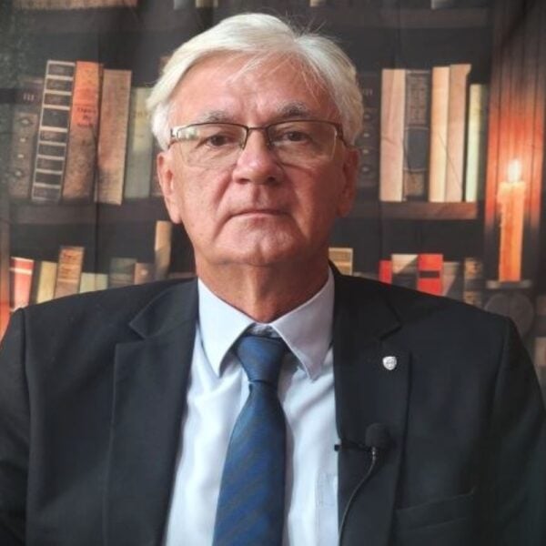 Народ масовно пријављује Вучићеве људе на сајту Косибрети.рс — ко је други…