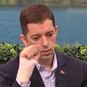 Робијаће „Мистер Бин“: Скандалозна изјава Ђурића у САД, студенте назвао терористима и екстремистима