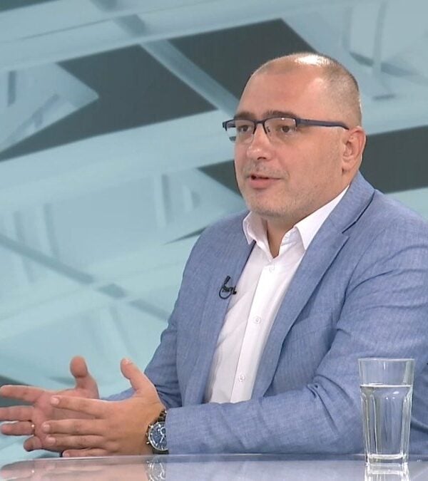 „Процесуирати Вучића и Дачића јер су&hellip;