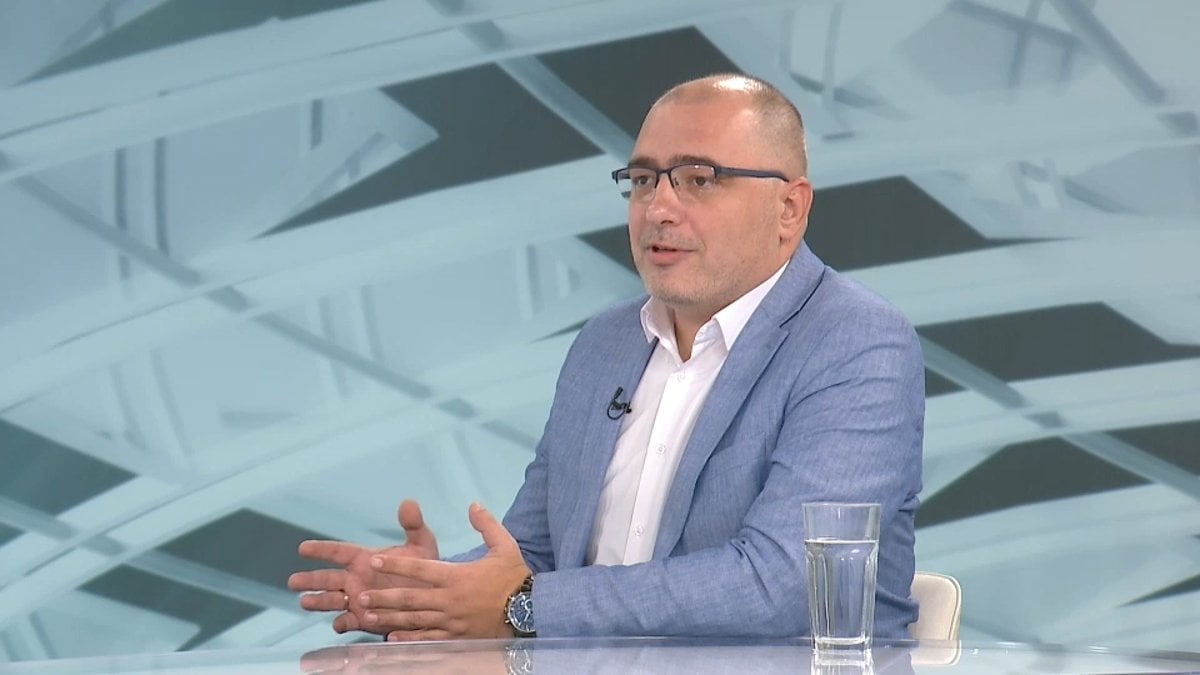 „Процесуирати Вучића и Дачића јер су доносили одлуке о Делиблатској пешчари водећи се рејтингом; Министар још…