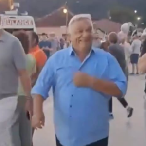 (ФОТО, ВИДЕО) Шта ради Виктор Орбан у Гучи у друштву Оскара милијардера?
